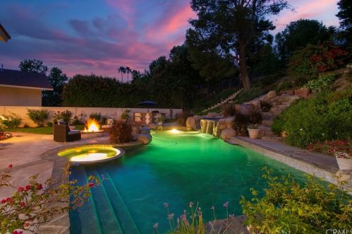 18731 Villa Woods Cir, Orange, CA 92861-3113