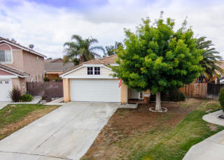2375 Honeysuckle Way, Hemet, CA 92545-4797