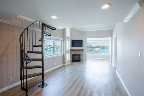17150 Bluewater Ln, Huntington Beach, CA 92649-2930