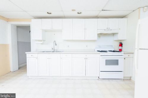 841 Lalor St, Trenton NJ  08610-6556 exterior