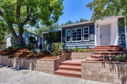 3751 Montrose Ave, Glendale, CA 91214-3232