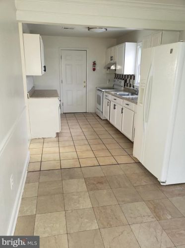 1264 Everett Ave, Woodbridge VA  22191-2206 exterior
