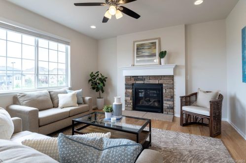 7400 Old Hammer Way, Aurora CO 80016-6115 exterior