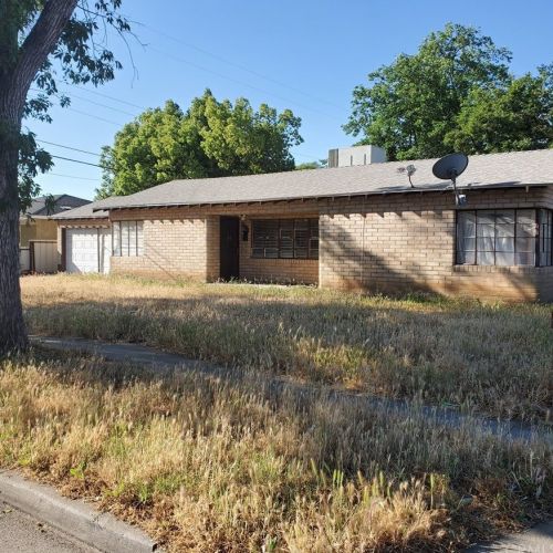 850 23rd St, Merced, CA 95340-4039