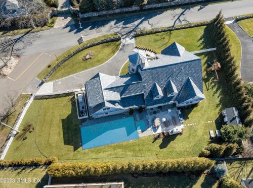 154 Byram Shore Rd, Greenwich CT  06830-6930 exterior