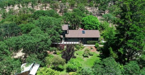 9886 Spring Valley Rd, Arboga CA  95901-9523 exterior