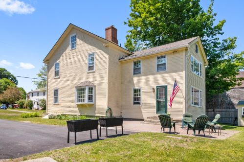 57 Main St, Yarmouth, ME 04096-6953