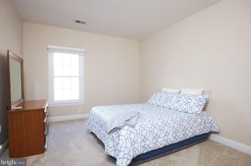 309 Reserve Gate Ter, Silver Spring MD 20905-5040 exterior