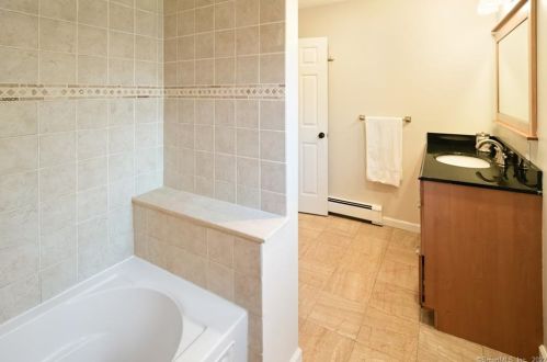 272 Old Grumman Hill Rd, Wilton CT  06897-4647 exterior