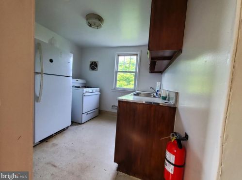 158 Phillips Ave, Trenton NJ  08610-2620 exterior