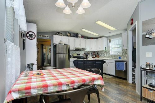 901 Maple Dr, Salida, CO 81201-3316