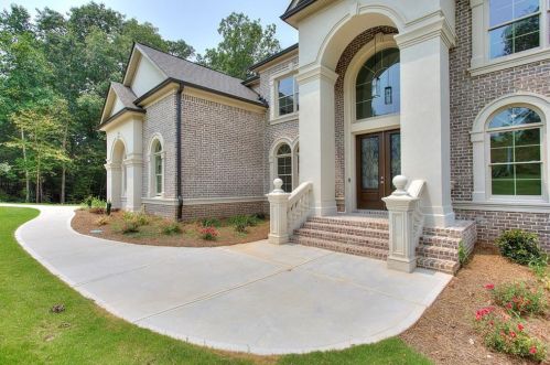 2003 Fontainbleau Dr, Conyers, GA 30094-4804