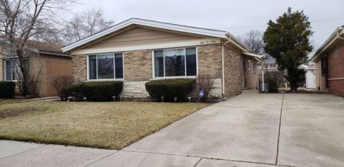 5260 Jarvis Ave, Skokie, IL 60077-3237