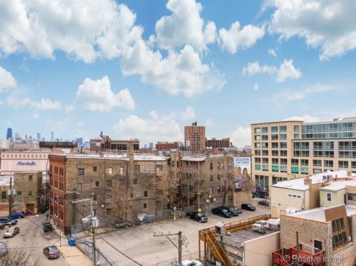 3232 Halsted St, Chicago IL  60657-3476 exterior