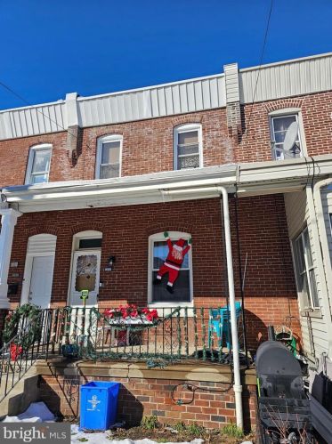 6640 Glenloch St, Philadelphia, PA 19135-2719