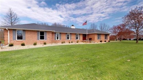 1750 Brentwood Dr, Mt Zion, IL 62549-1183