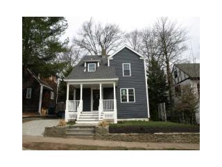 66 Woodbury St, Providence, RI 02906-3510