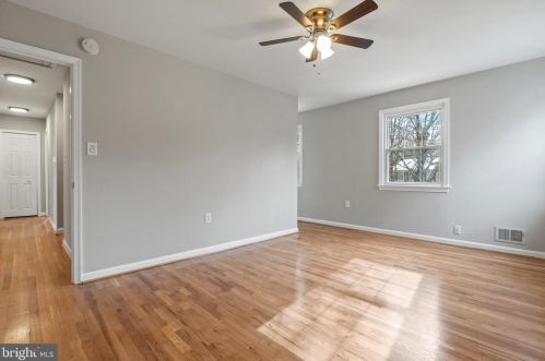 1609 Billman Ln, Silver Spring MD 20902-1421 exterior