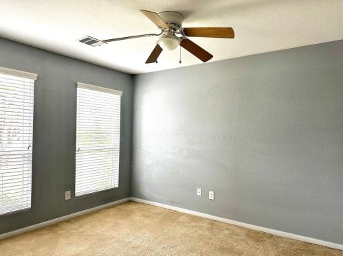 16763 Blue Jay Dr, Conroe TX  77385-7338 exterior