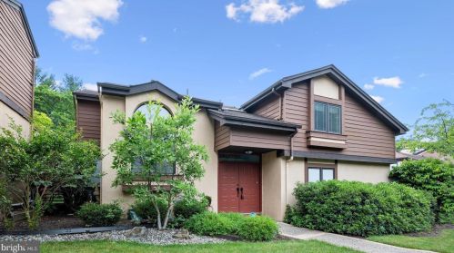 409 Sayre Dr, Princeton, NJ 08540-5854