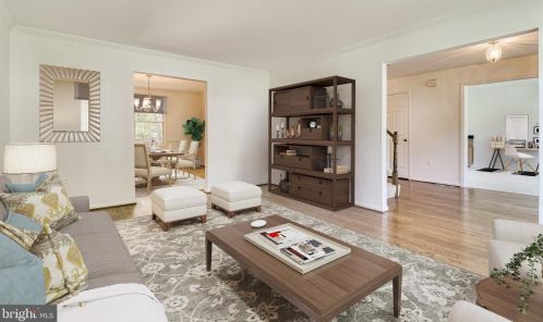 5901 Oakland Park Dr, Springfield VA  22015-2442 exterior