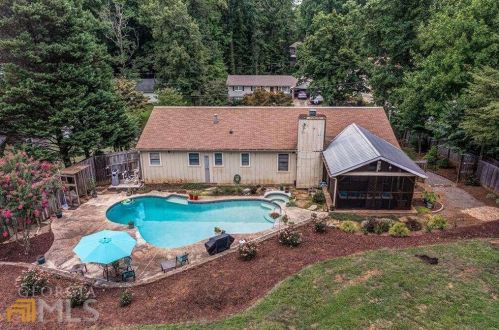 4593 Cedar Knoll Dr, Marietta, GA 30066-6900