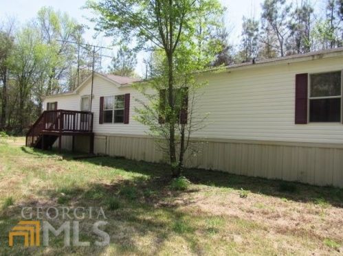 345 Woods Rd, Martin, GA 30557-4171