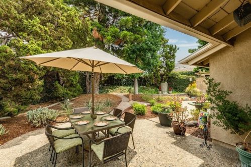 8 Dorchester, Irvine CA  92620-2614 exterior