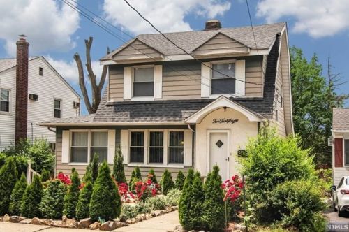 238 Ridgefield Ave, Bogota, NJ 07603-1431