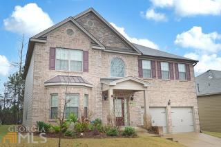 6588 Foggy Oak Dr, Fairburn, GA 30213-7410