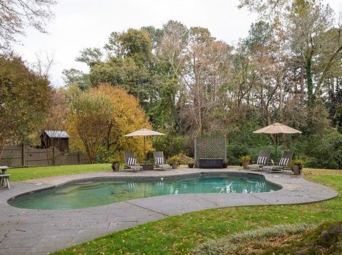 234 Broadland Ct, Atlanta GA  30342-3601 exterior
