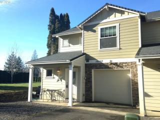 18532 White Tail Ave, Sandy, OR 97055-8814