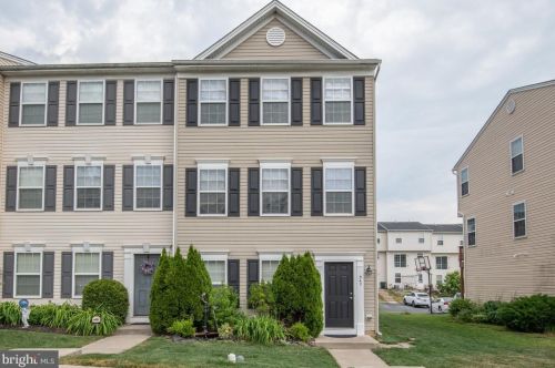 347 Voltaire Blvd, Lancaster, PA 17603-8881