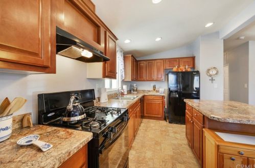 45 Maple Via, Anaheim CA  92801-1036 exterior