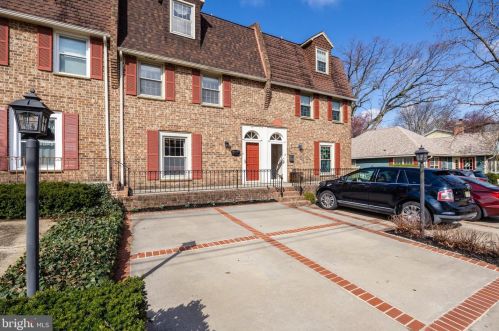 30 Alexander Ave, Camden, NJ 08109-2210