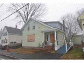 16 Pine St, Rochester, NH 03867-2219