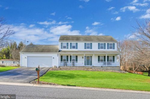 159 Christiana Ave, Gap, PA