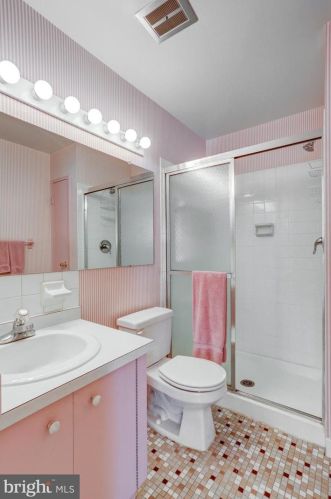 45 Valleybrook Dr, Lancaster PA  17601-4612 exterior