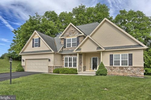 6600 Norfolk Pl, Harrisburg, PA 17111-6928