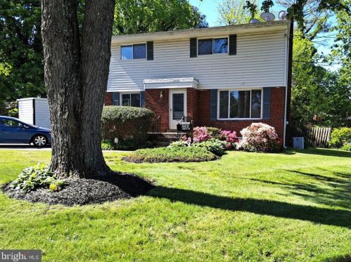 3200 Kayson St, Silver Spring, MD 20906-3942