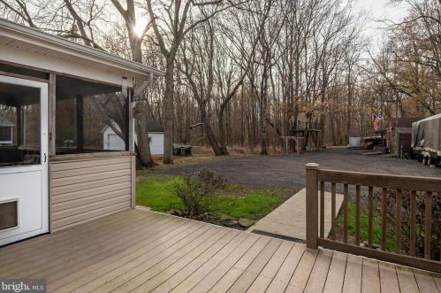 6132 Shady Side Rd, Shady Side MD exterior