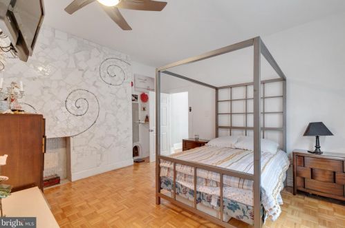 627 16th St, Philadelphia PA  19130-3415 exterior