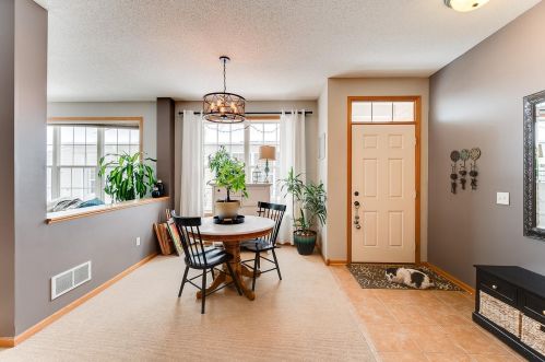 4921 Woodland Ave, Prior Lake, MN 55379-5806