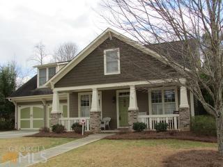 5808 Peacock Ln, Hoschton, GA 30548-4055