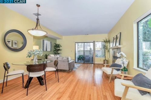 359 Overlook Dr, San Ramon, CA 94582-4546