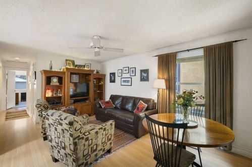 895 Juno Ave, Saint Paul MN  55102-3713 exterior