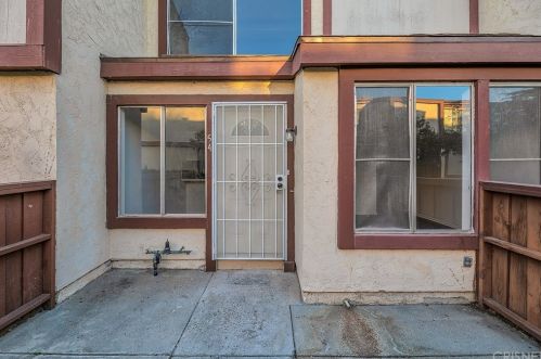 14501 Tupper St, Van Nuys, CA 91402-1453