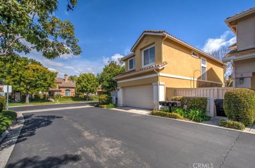 2 Altezza, Irvine CA  92606-8909 exterior