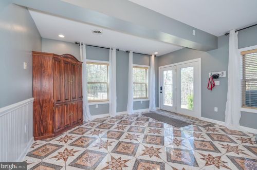 487 Vixen Ln, Gerrardstown WV  25420-4459 exterior