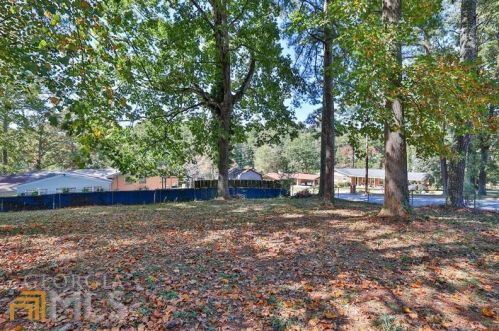 3007 Dogwood Dr, Atlanta GA  30344-3905 exterior